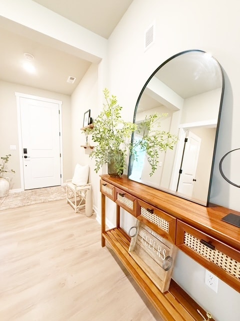 Building Photo - 2405 NE Waterlily Wy