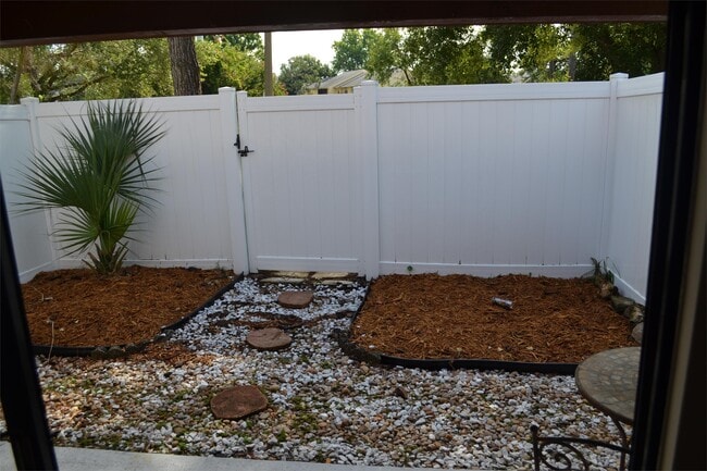 Building Photo - 5061 Ernst Ct