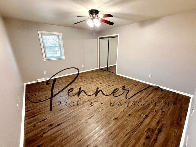 Building Photo - 1713 E T C Lea Rd