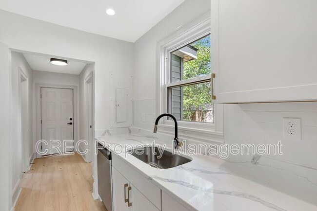 Building Photo - 2642 Ferrara Dr