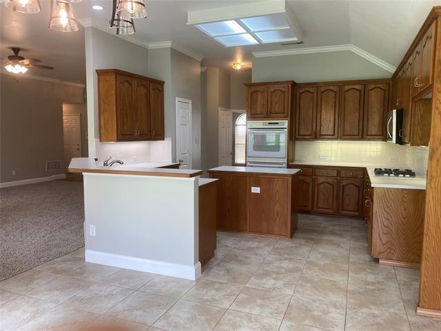Building Photo - 2305 Hickory Leaf Ln