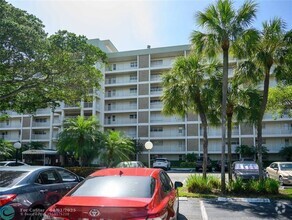 Building Photo - 3080 N Course Dr