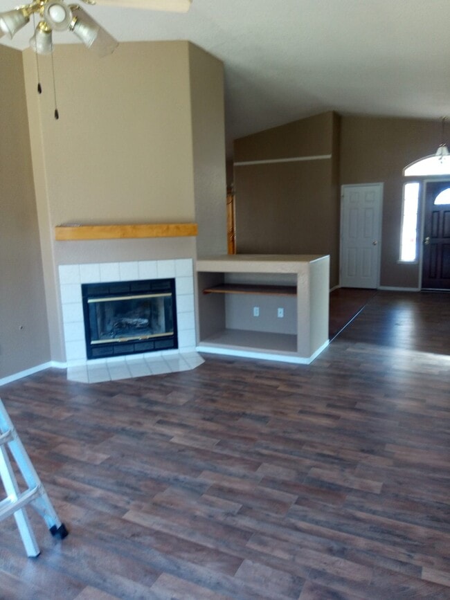 Building Photo - 964 Meadow View Rd