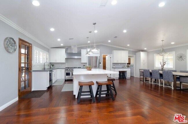Building Photo - 15845 Condor Ridge Rd