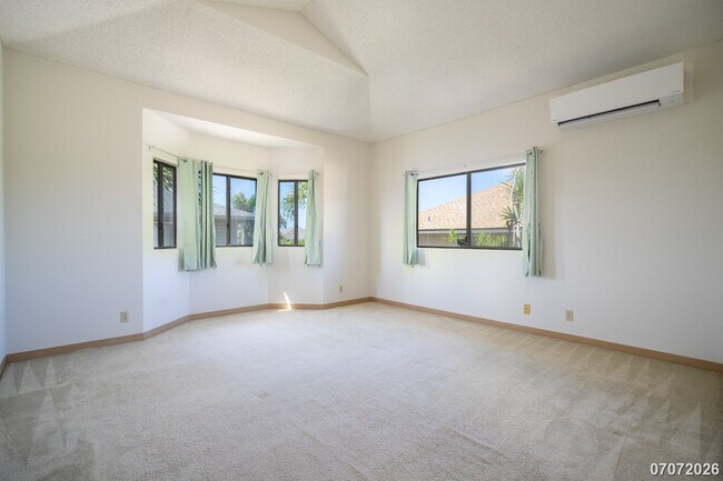 Building Photo - Spacious 3 Bed 2Bath SFM Pets Negotiable- WEST LOCH ESTATES - $3950/month