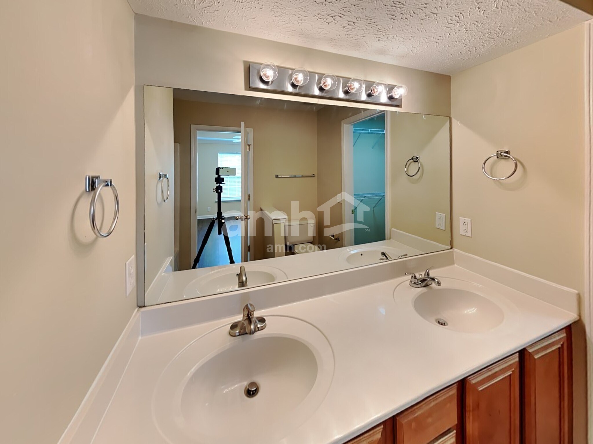 Building Photo - 5072 Morgan Taylor Dr