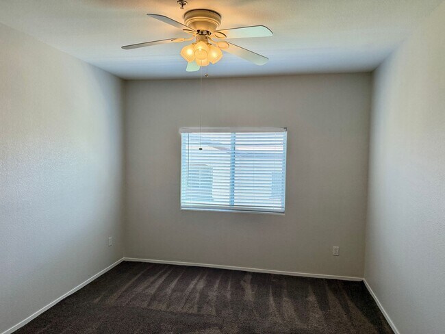 Building Photo - 2291 W Horizon Ridge Pkwy