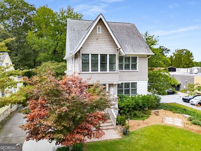 Building Photo - 546 Candler Park Dr NE