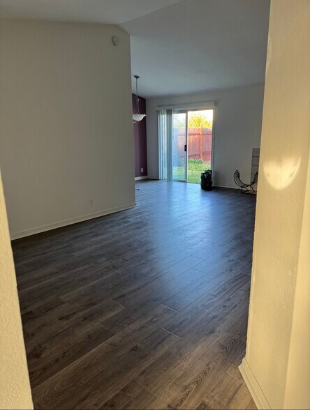 Building Photo - 6113 Francine Dr