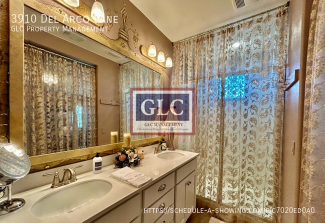 Building Photo - 3910 Del Arco Ln