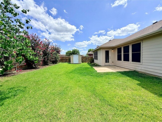 Building Photo - 3504 Northpointe Drive