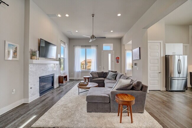 Building Photo - 6205 Seville Dr