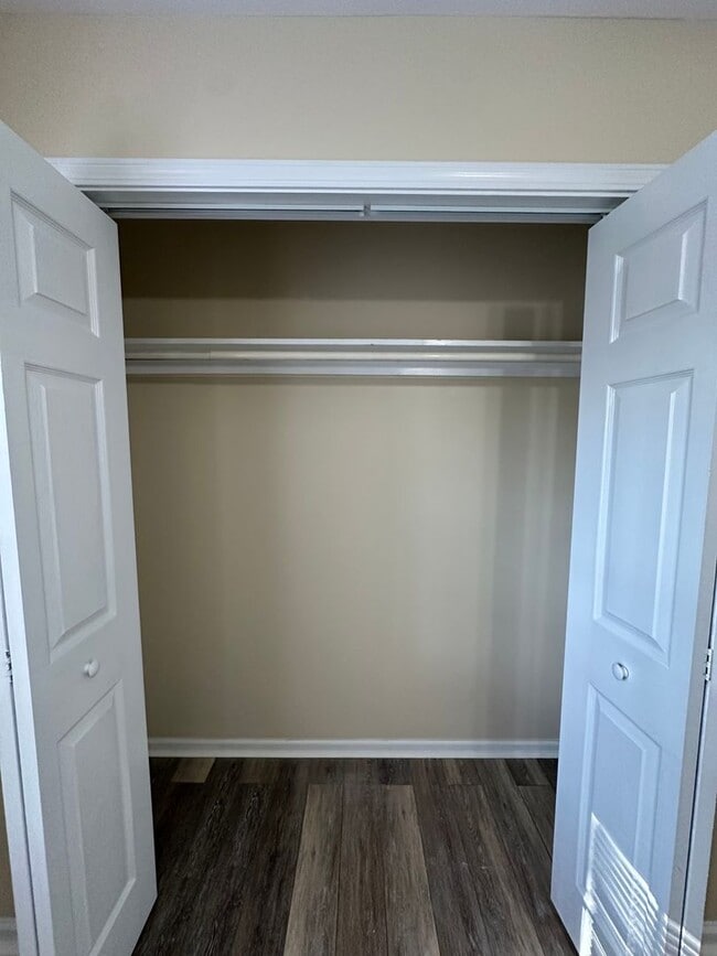 Building Photo - 204 Grandford Pl