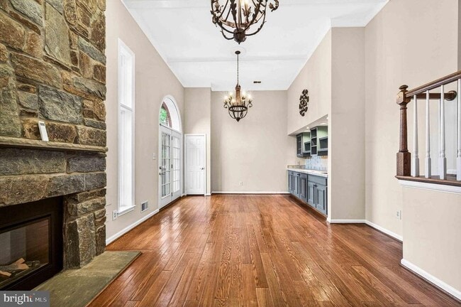 Building Photo - 8016 Quarry Ridge Way