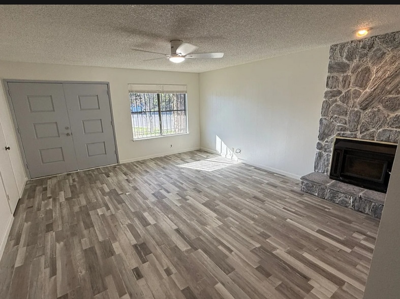 Building Photo - 9652 Lake Natoma Dr