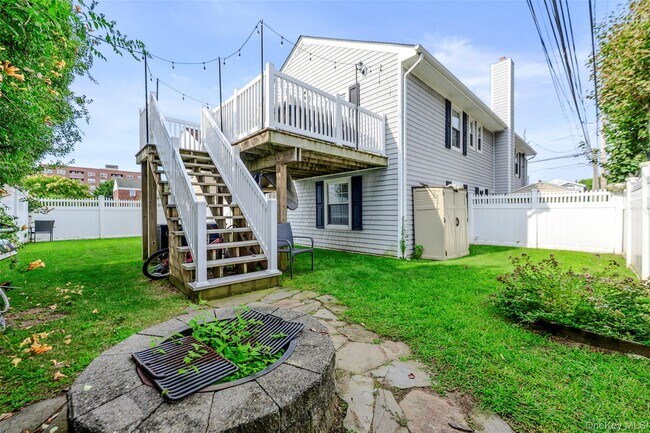 Building Photo - 108 Neptune Blvd