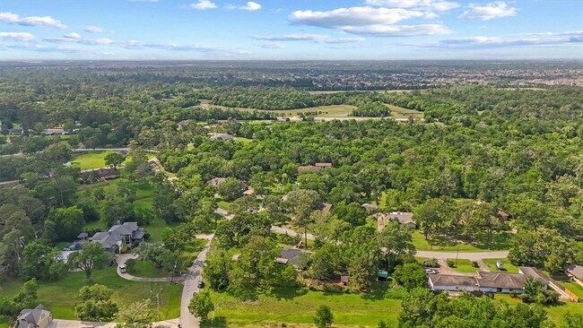 Building Photo - 1108 Myrtlewood Dr