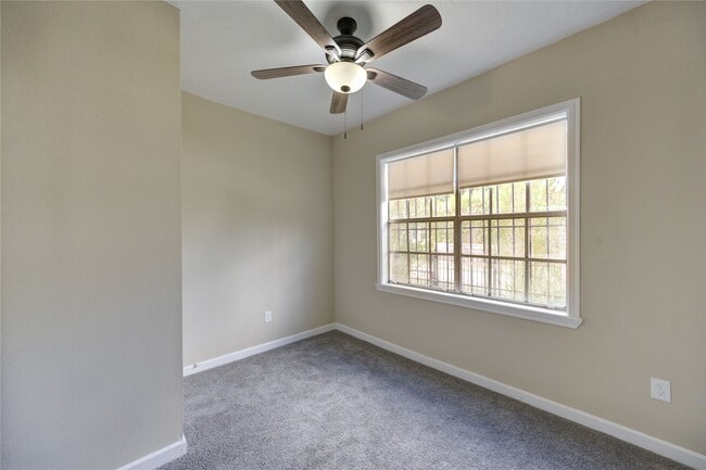 Building Photo - 306 Morris St