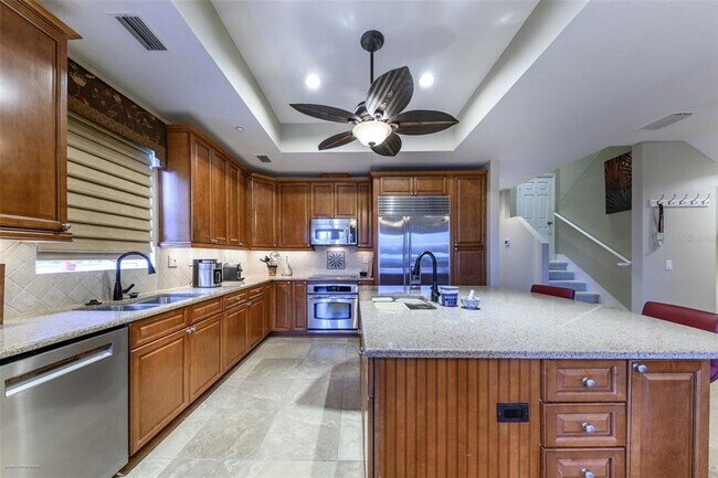 Building Photo - 10300 Tarpon Landings Terrace
