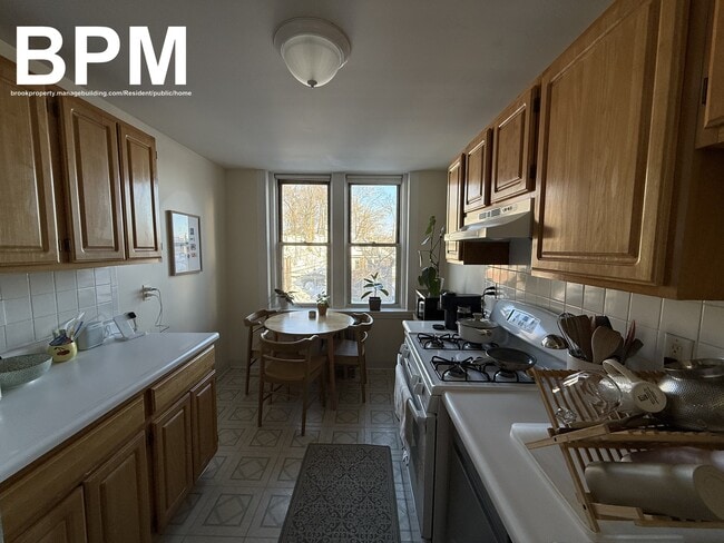 Building Photo - 28 Colborne Rd