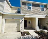 Building Photo - Townhome in The Townhomes of River Landing