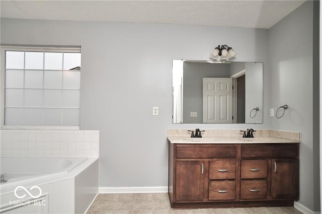 Building Photo - 11080 McDowell Dr