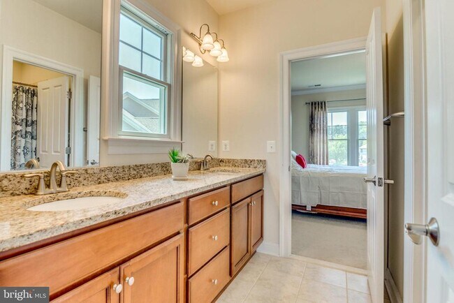Building Photo - 1751 Tysons Crest Ln