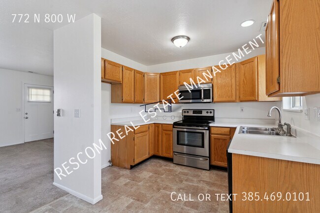 Building Photo - 772 N 800 W