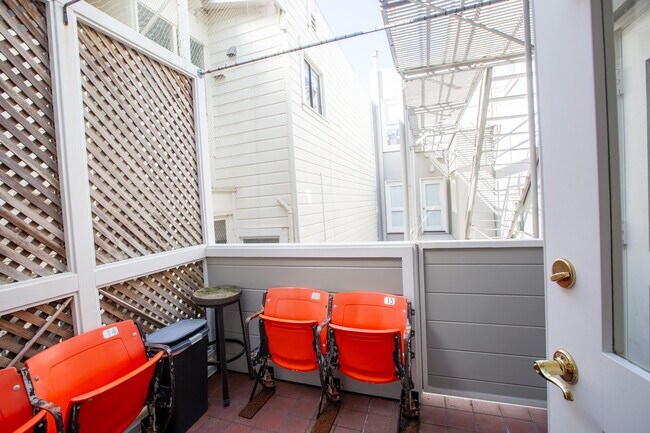 Building Photo - 95 26th Ave