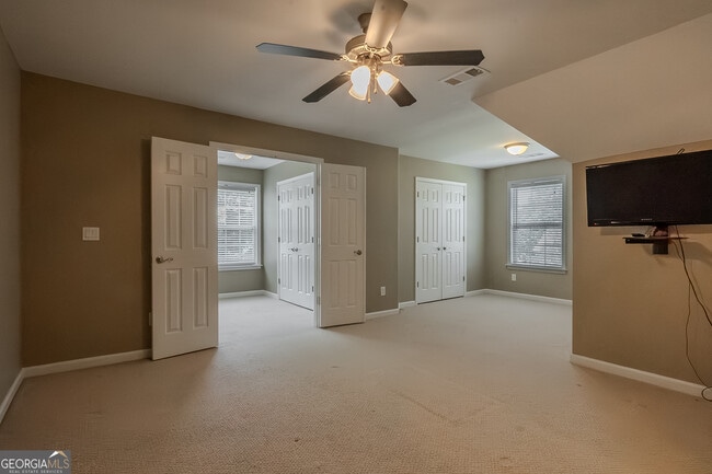 Building Photo - 120 Rosebay Ln
