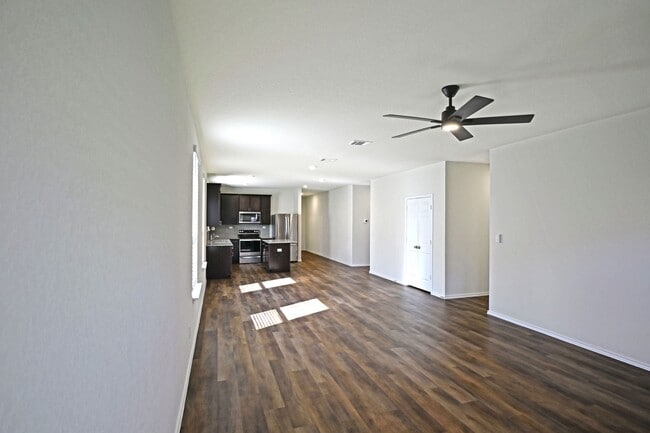 Building Photo - 963 Steeplebush