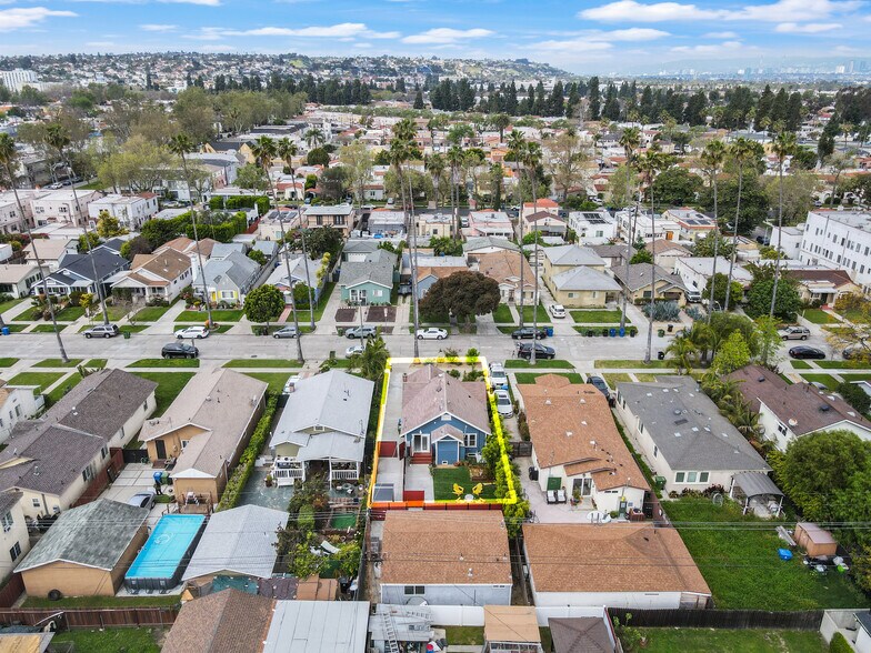 Building Photo - 4170 3rd Ave