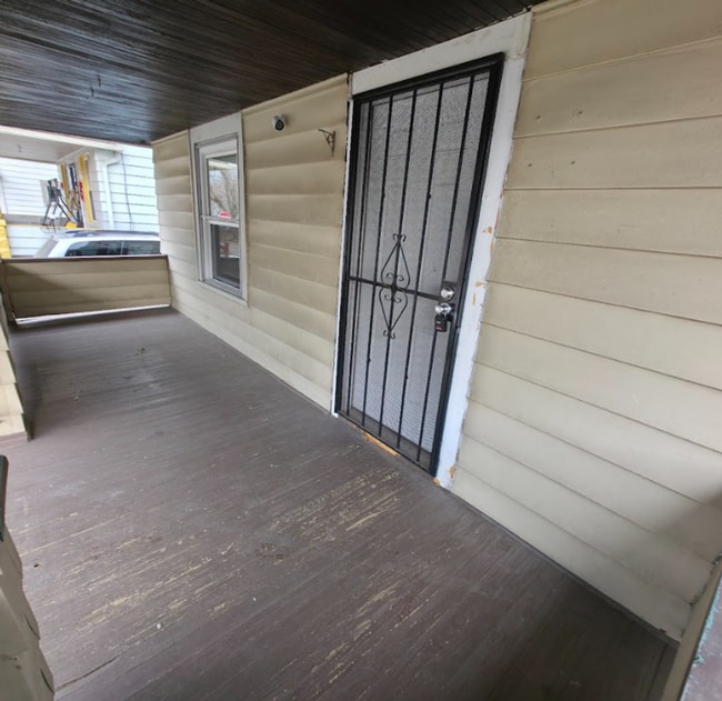 Building Photo - Single Family Home 3 beds 1 bath FOR RENT!