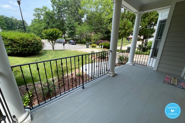 Building Photo - 8105 Last Oak Ct