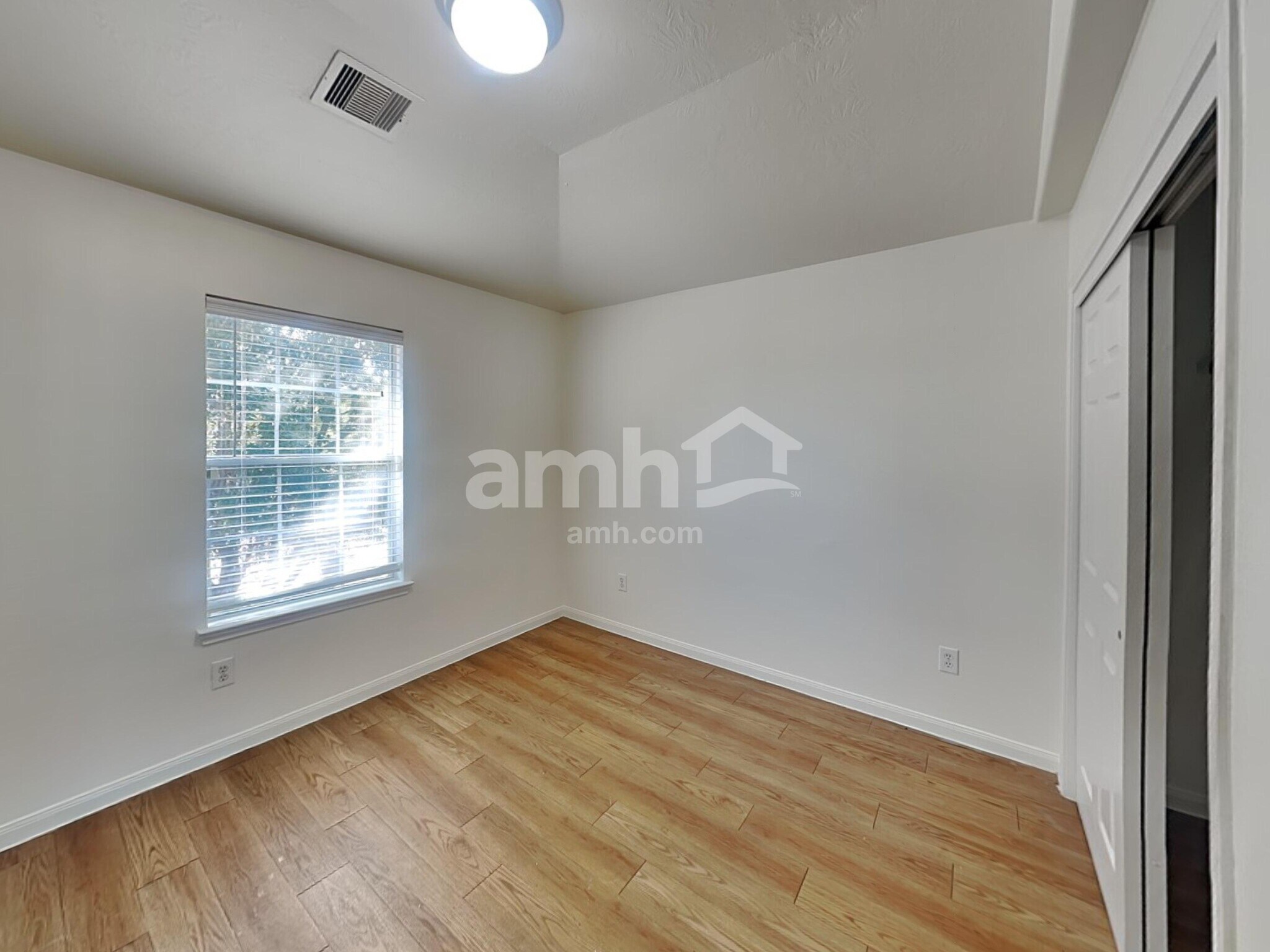 Building Photo - 19414 Dry Canyon Ct