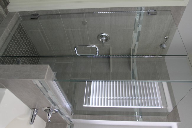 Building Photo - 12409 W San Juan Ave