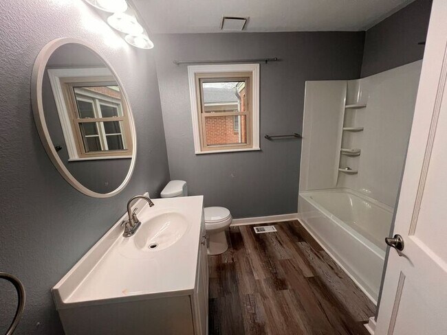 Building Photo - 2224 Fair Park Blvd