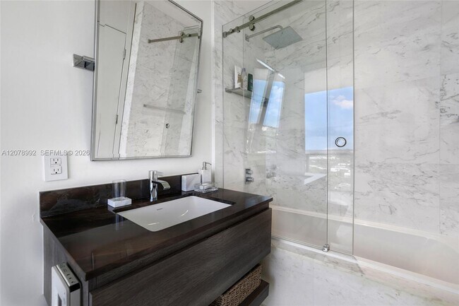 Building Photo - 360 Ocean Dr