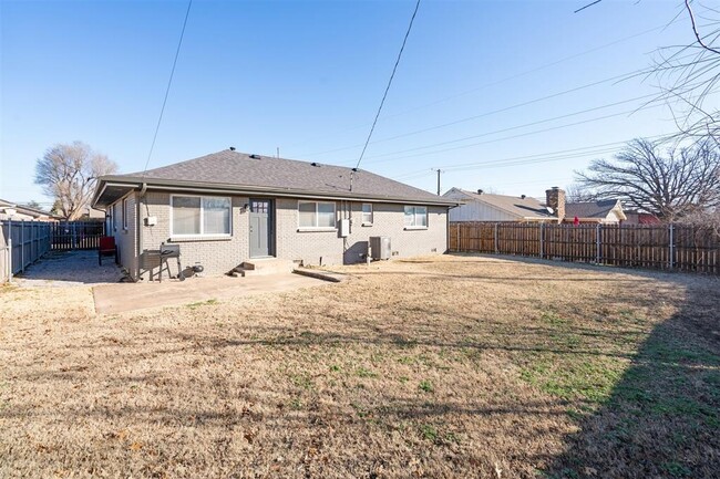 Building Photo - 4104 NW 59th St