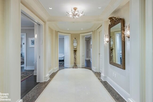 Building Photo - 188 E 78th St