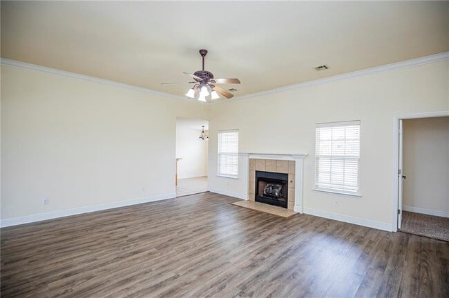 Building Photo - 520 Bonanza St