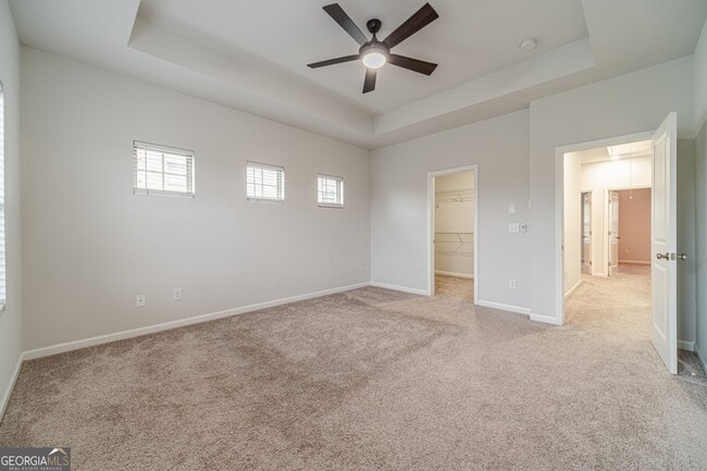 Building Photo - 2252 Talmai Dr