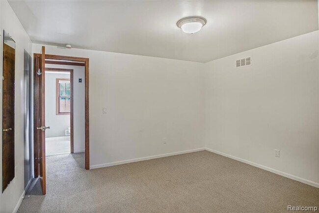 Building Photo - 1777 Fairway Dr