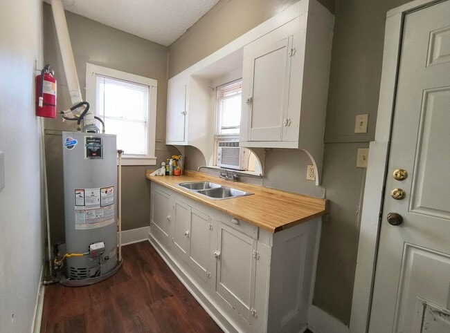 Building Photo - AFFORDABLE 1 Bedroom 1 Bath AVAILABLE NOW!