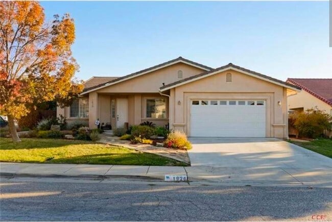 Building Photo - 3 bedroom 2 bath home