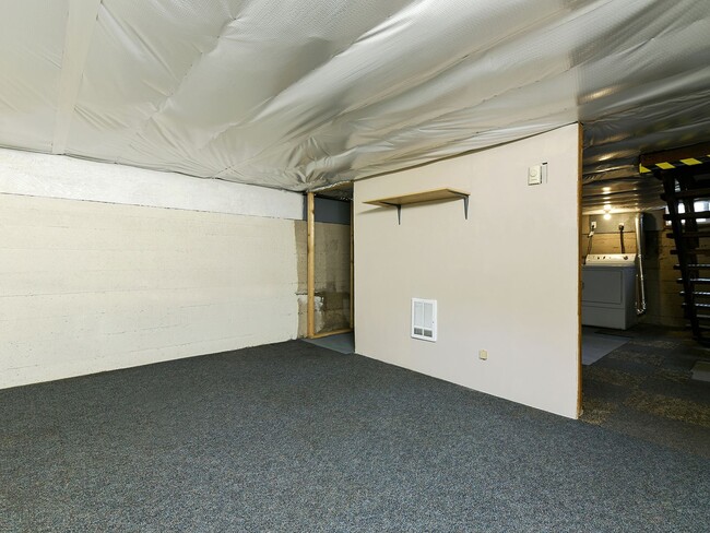 Building Photo - Beautifully Remodeled 2 Bedroom Craftsman Home near Downtown Auburn