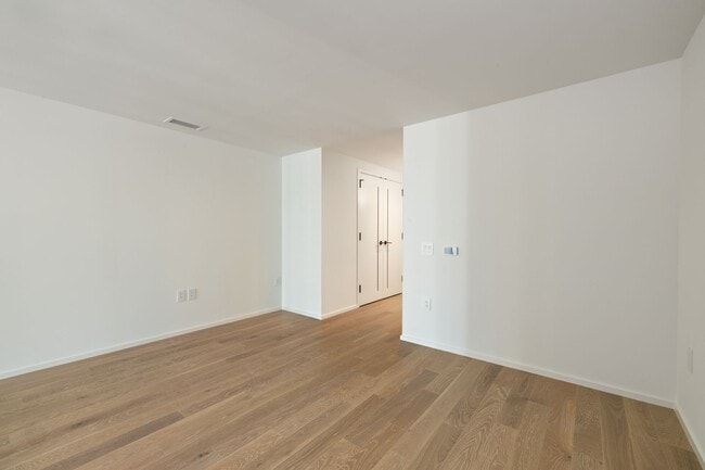 Building Photo - Luxury Studio Living at Park Ward Village #1708