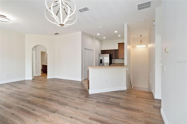 Building Photo - 6484 S Goldenrod Rd