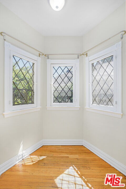 Building Photo - 1306 N Alta Vista Blvd