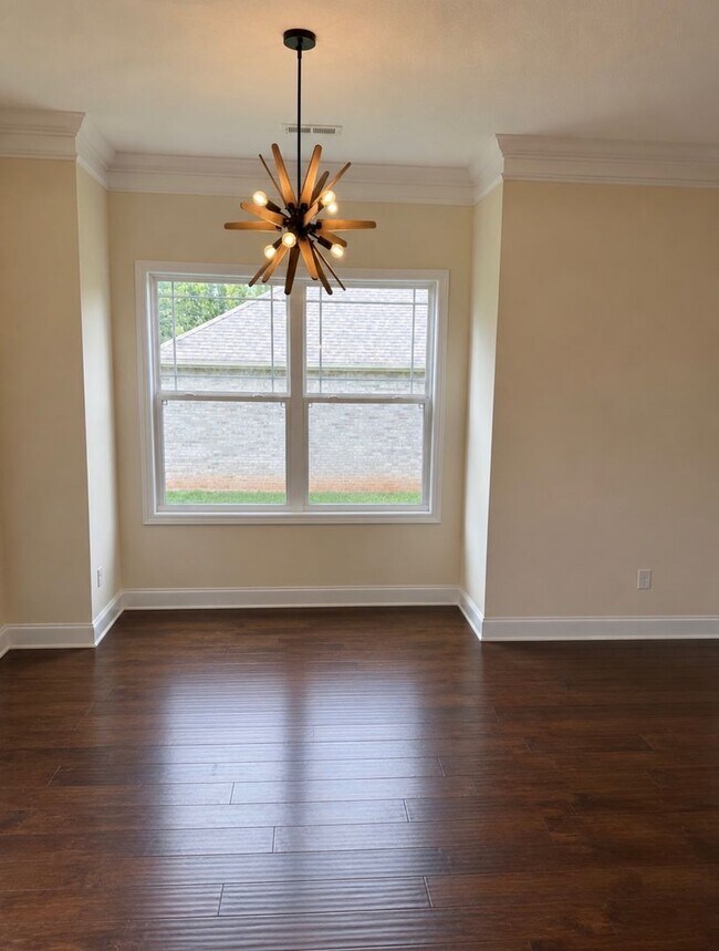 Building Photo - Maryville 37803 - 3 bedroom 2.5 bath home - Call Debra Johnson (865) 591-8281